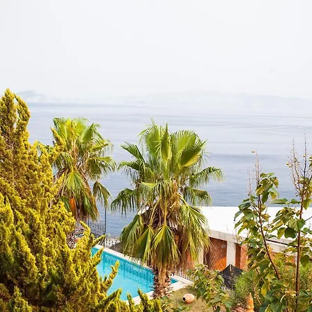Hotell Carla *