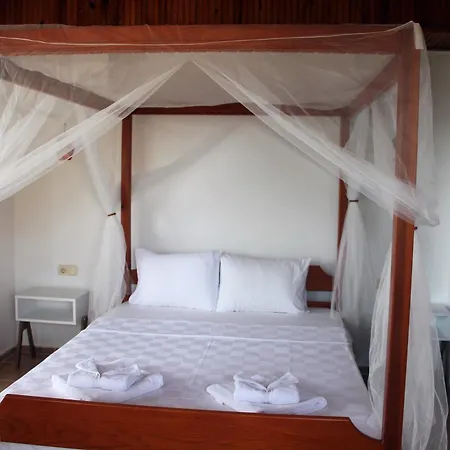 Carla Hotel *